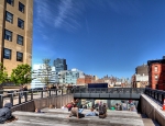 Highline: Sonnenbank auf Stelzen